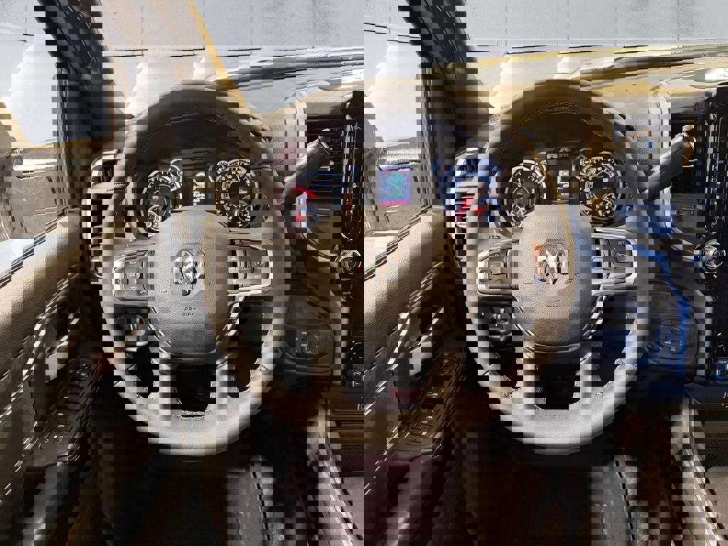 New 2025 RAM 2500 Big Horn AWD/4WD image 13