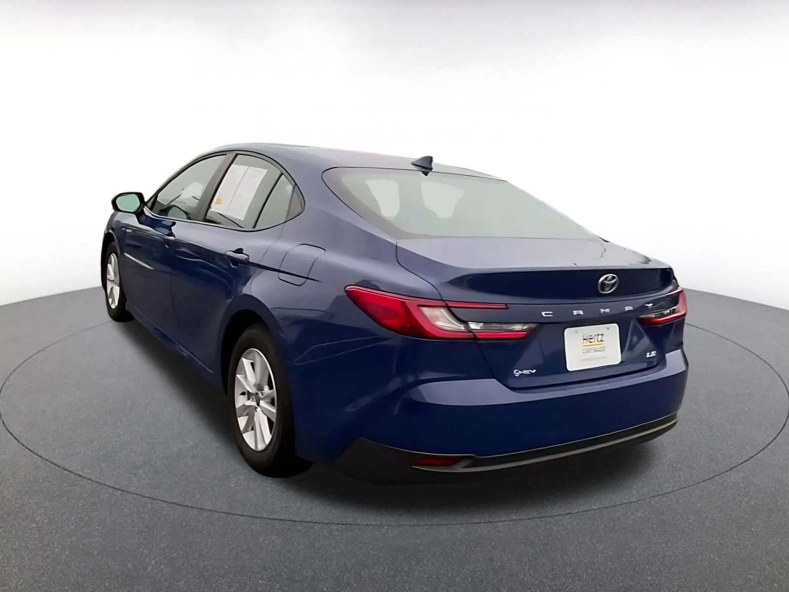 Used 2025 Toyota Camry LE image 11