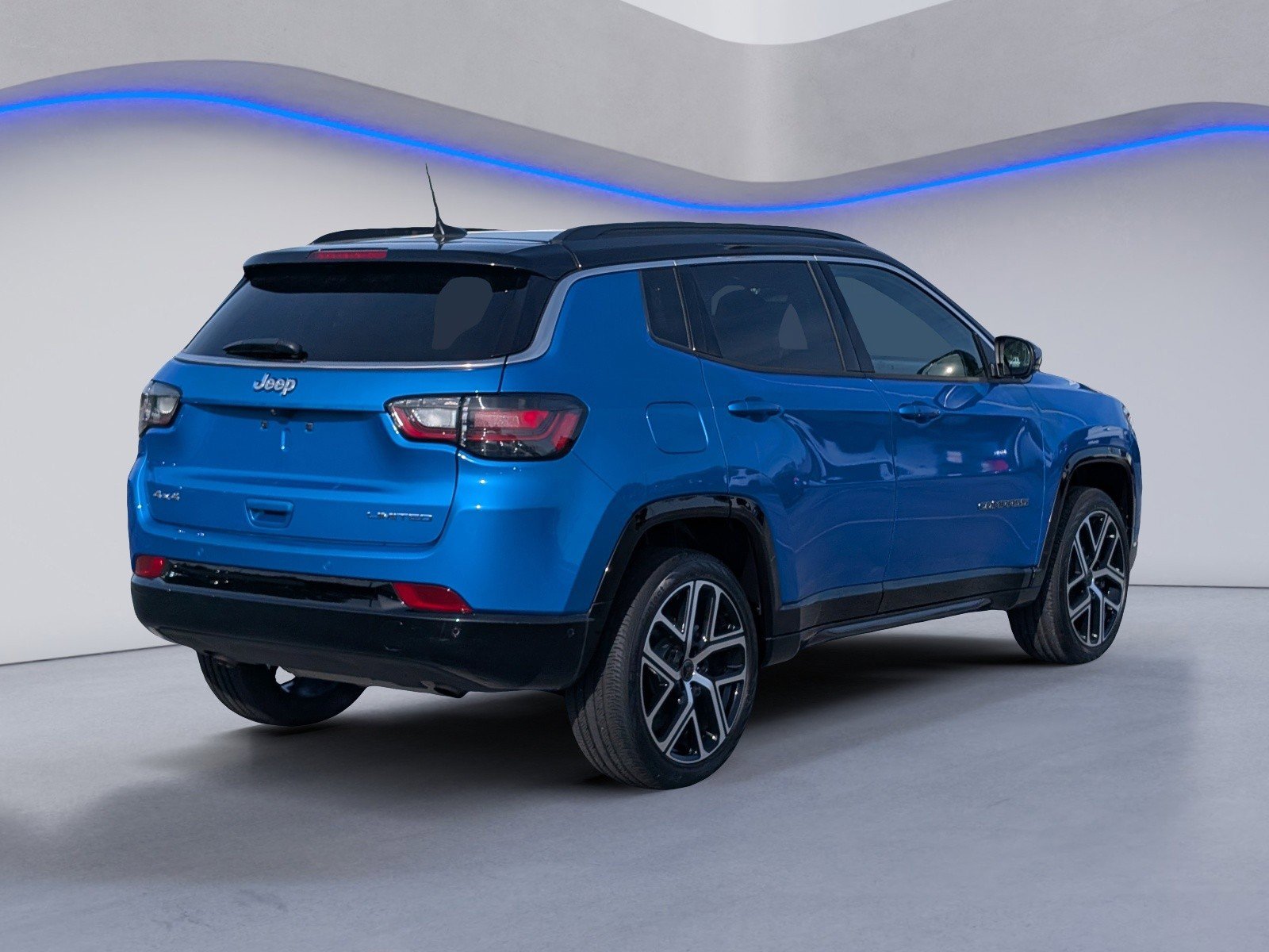 Used 2025 Jeep Compass Limited w/ Elite Group AWD/4WD image 9