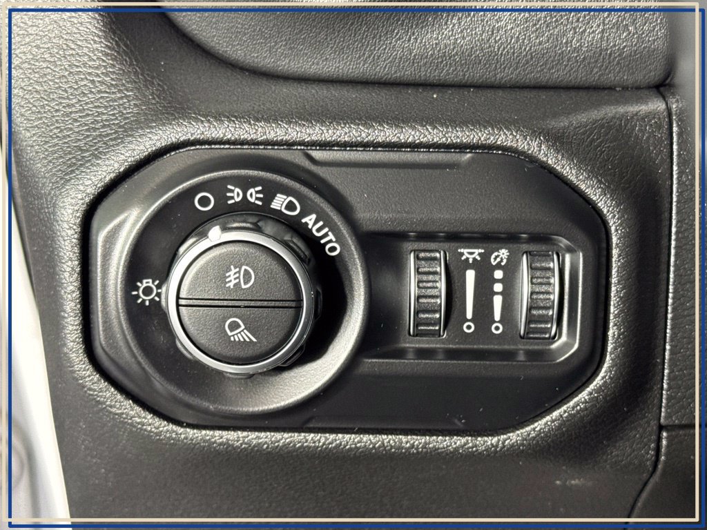 Certified 2021 Jeep Gladiator Overland AWD/4WD image 19