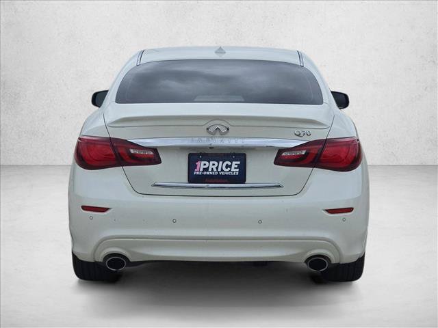 Used 2019 INFINITI Q70 Luxe RWD image 5