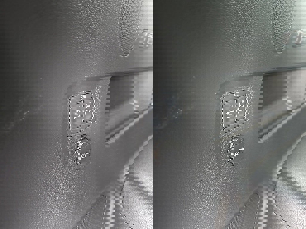 Used 2024 Kia Telluride SX Prestige w/ Towing Package image 24