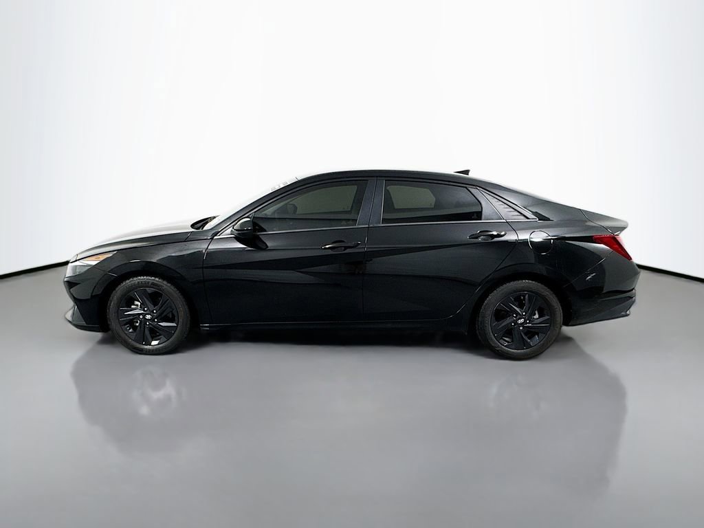 Used 2023 Hyundai Elantra SEL FWD image 8