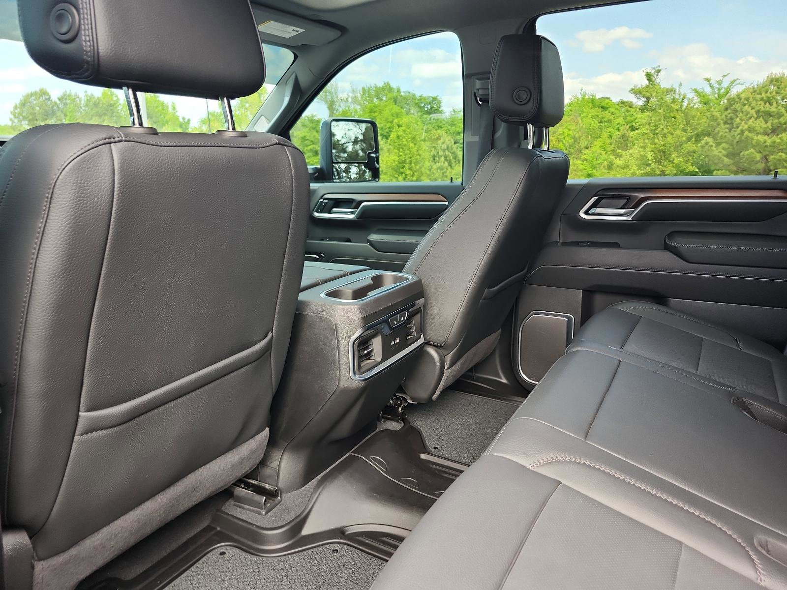 Certified 2025 GMC Sierra 2500 Denali w/ Denali Reserve Package AWD/4WD image 17