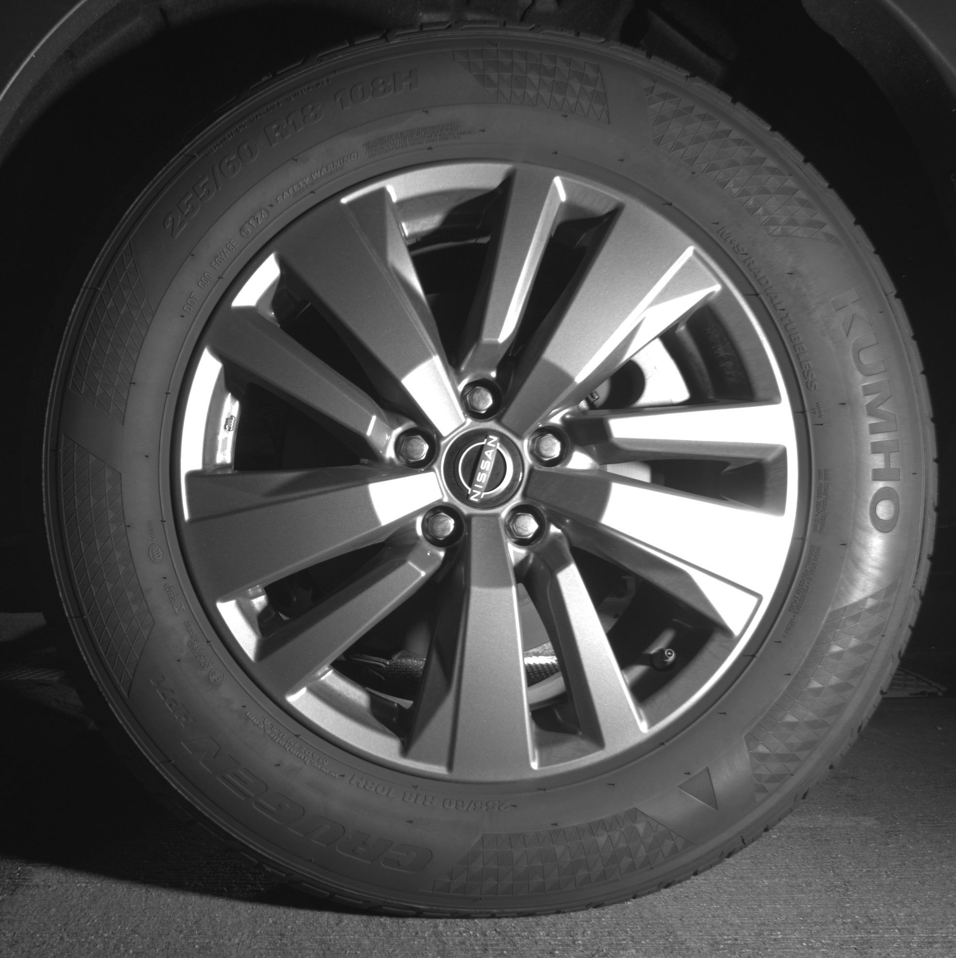 Used 2025 Nissan Pathfinder SV image 14