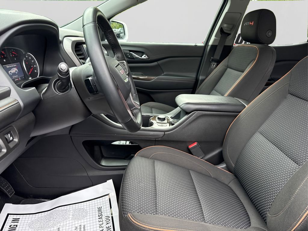 Used 2023 GMC Acadia AT4 image 9