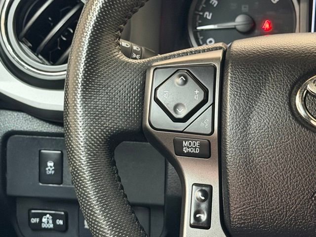 Used 2023 Toyota Tacoma TRD Sport AWD/4WD image 17