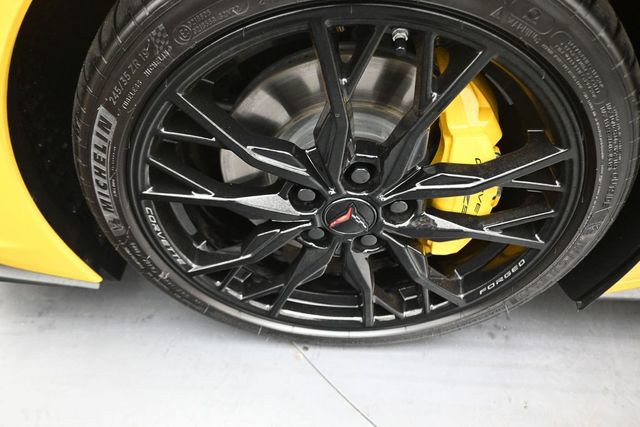 Used 2025 Chevrolet Corvette Stingray Premium Cpe w/ Z51 Performance Package RWD image 26