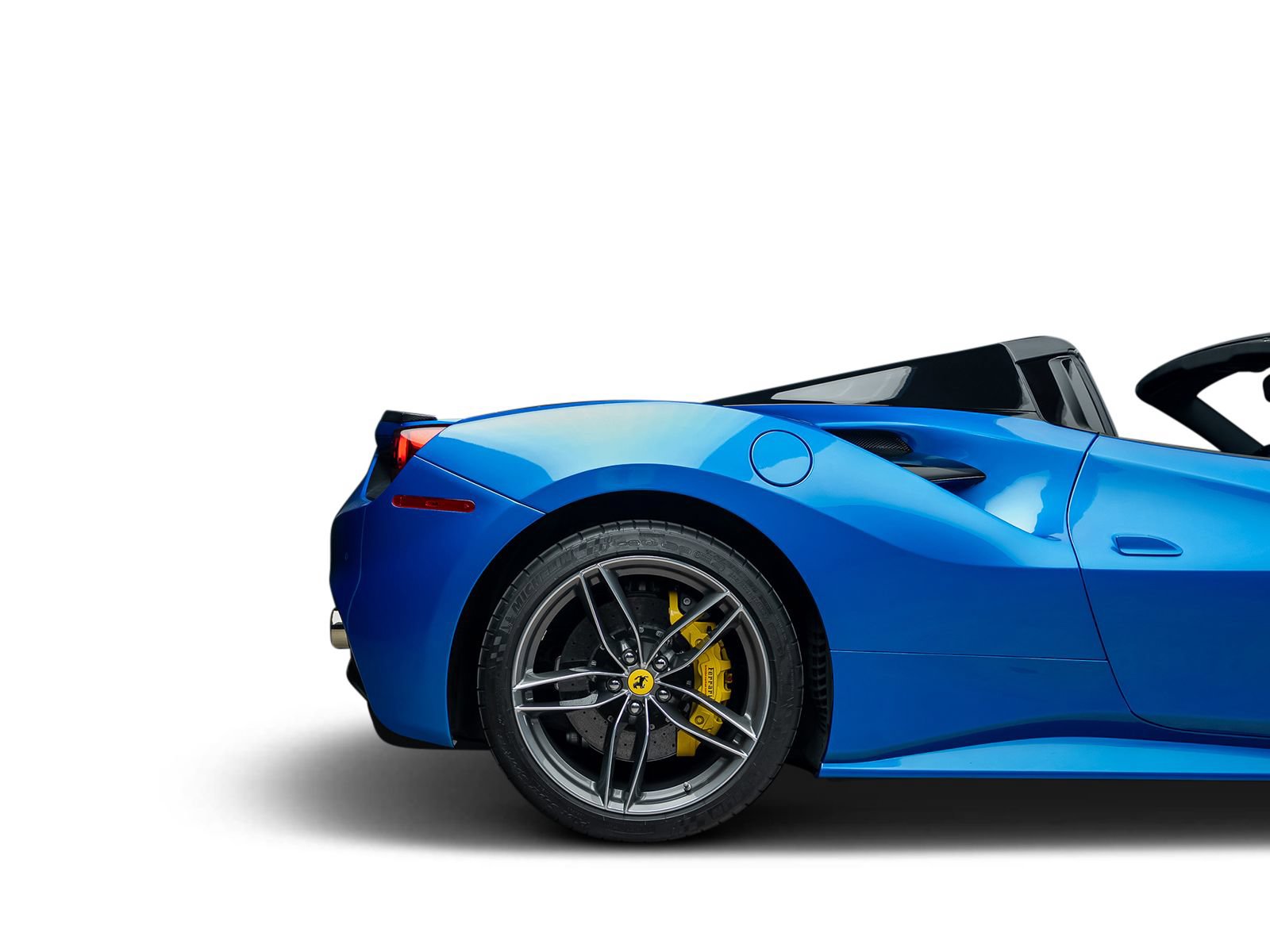 Used 2018 Ferrari 488 Spider RWD image 31