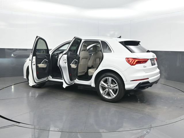 Used 2019 Audi Q3 2.0T Premium Plus w/ Premium Plus Package AWD/4WD image 41