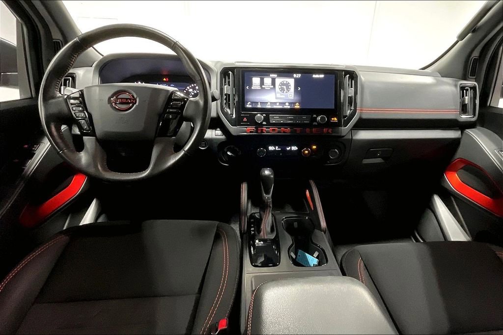 Used 2025 Nissan Frontier PRO-4X AWD/4WD image 17