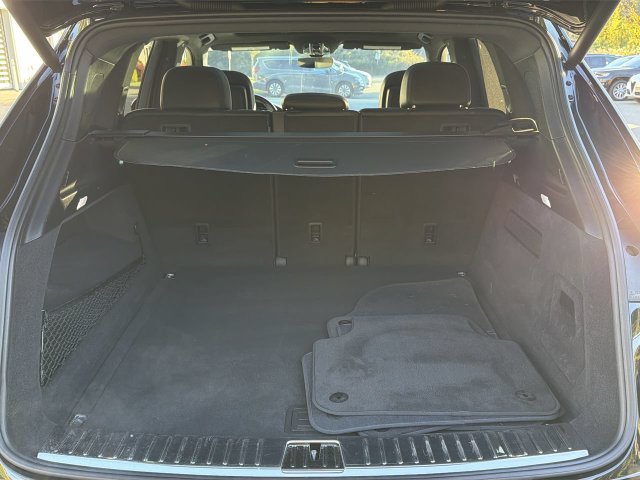 Used 2023 Porsche Cayenne AWD/4WD image 27