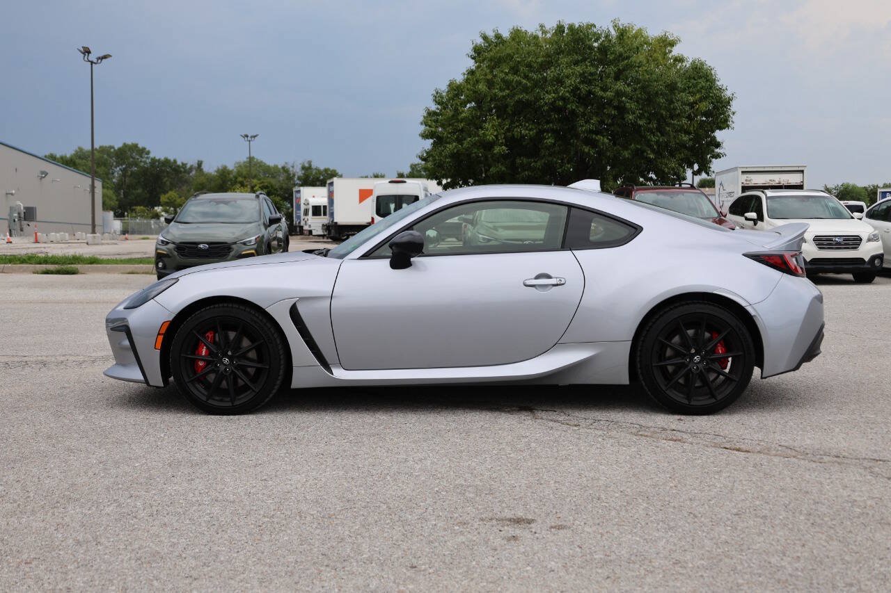 Used 2025 Toyota GR86 Premium w/ Performance Package RWD image 8