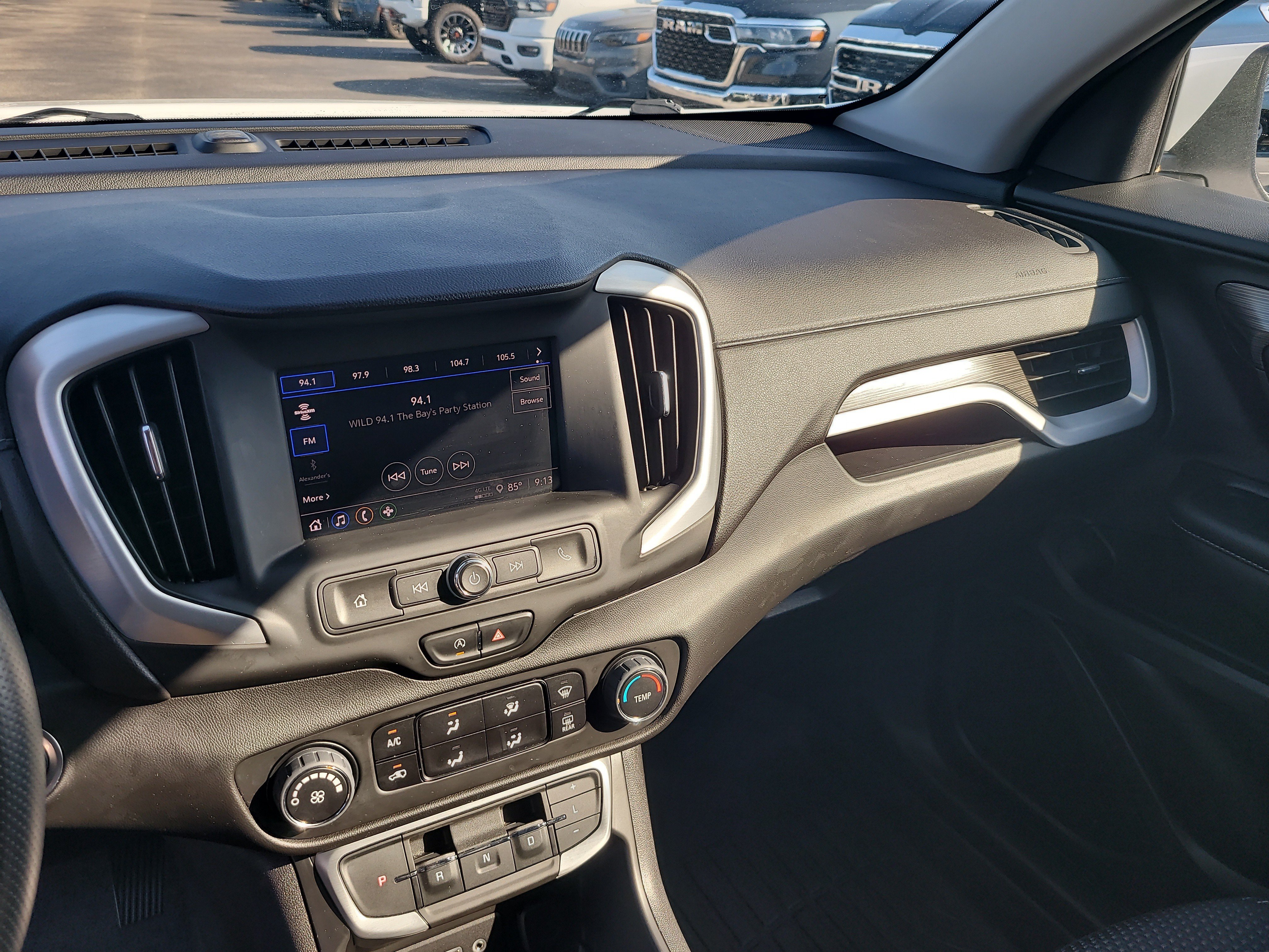 Used 2023 GMC Terrain SLE FWD image 20