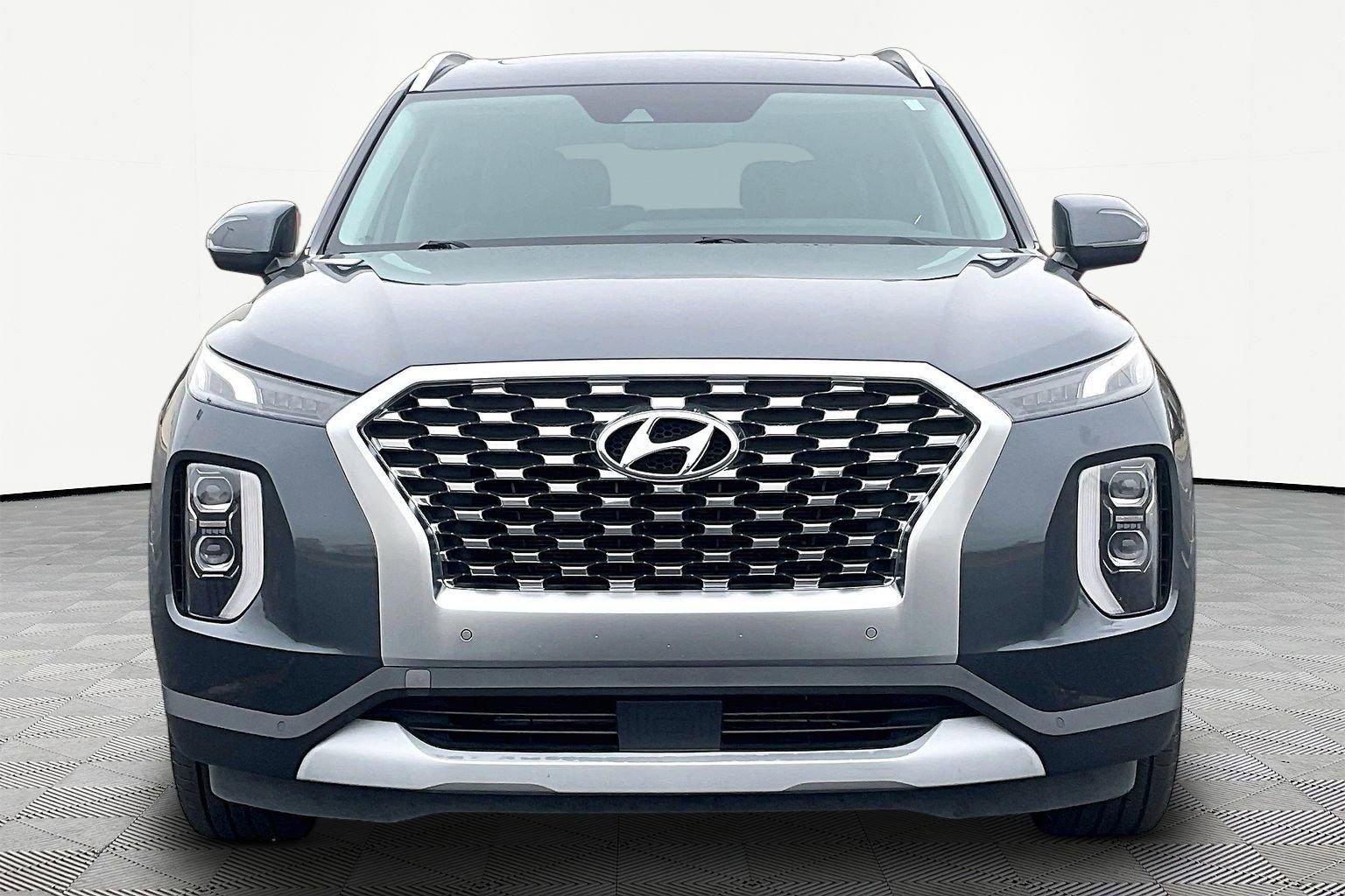 Used 2020 Hyundai Palisade SEL w/ Premium Package image 3