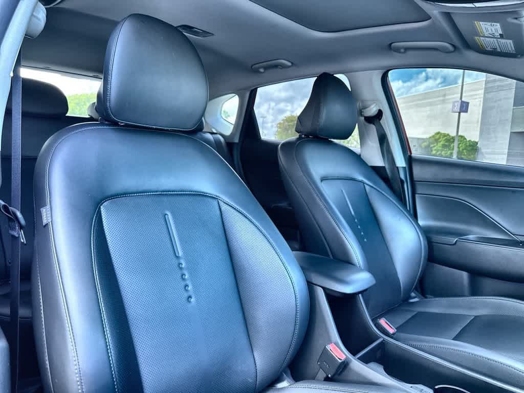 Used 2024 Hyundai Kona Limited FWD image 27