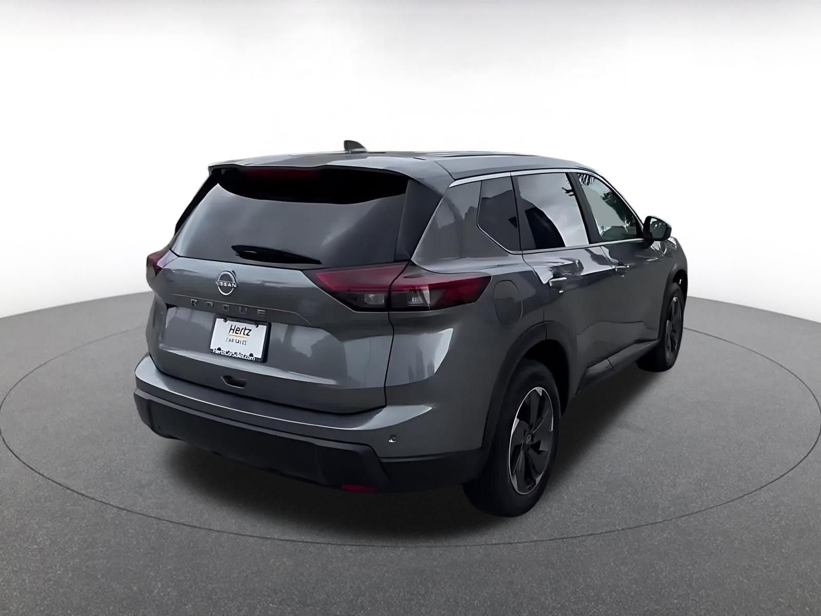 Used 2025 Nissan Rogue SV FWD image 14