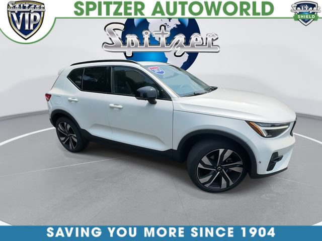 Used 2024 Volvo XC40 B5 Plus w/ Protection Package Premier AWD/4WD image 10
