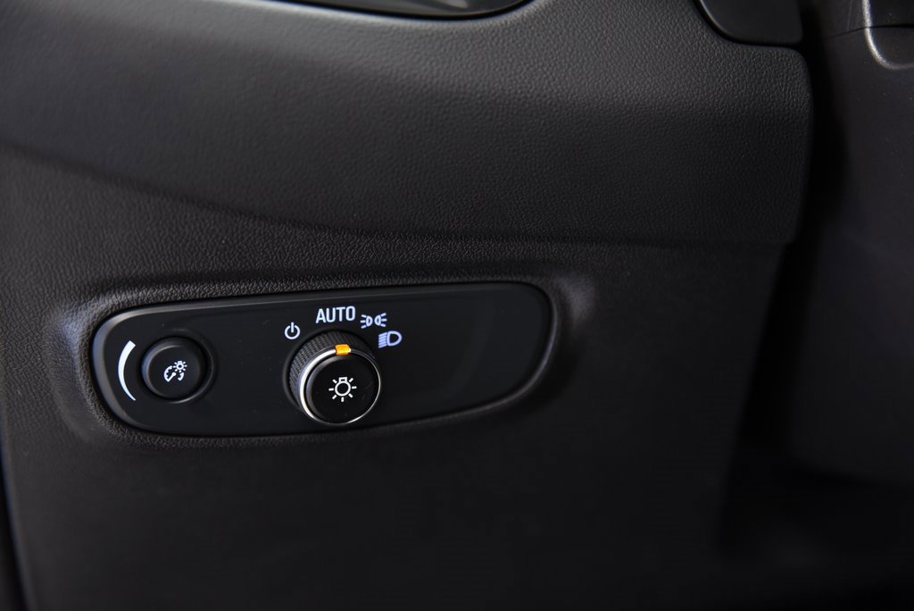 Used 2024 Chevrolet Equinox LS w/ LS Convenience Package image 16