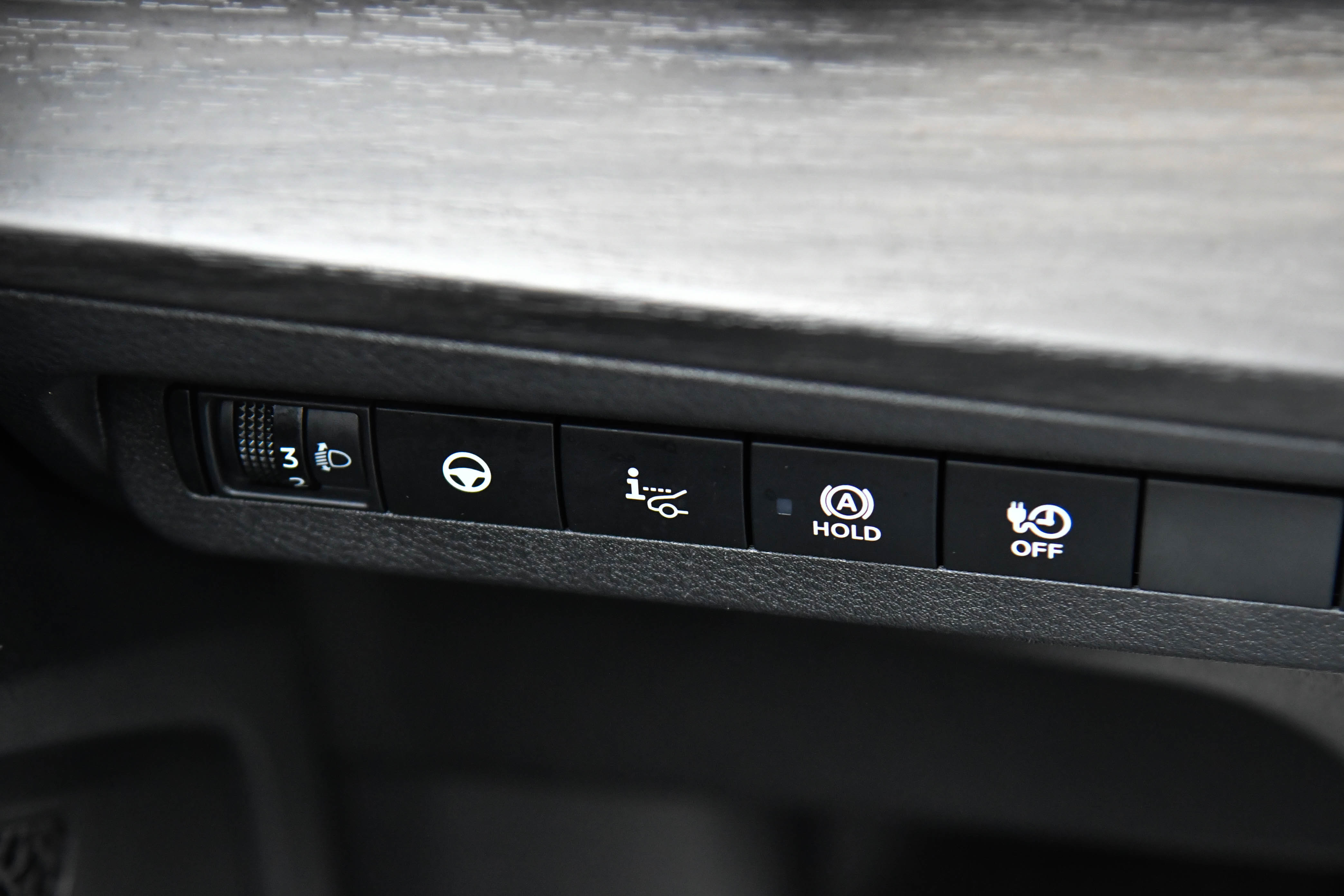 Used 2023 Nissan Ariya AWD image 38