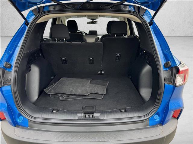 Used 2020 Ford Escape SE image 8