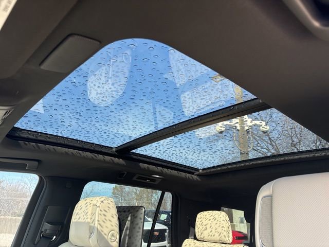 Used 2023 Cadillac Escalade Sport w/ LPO, ONYX Package image 6