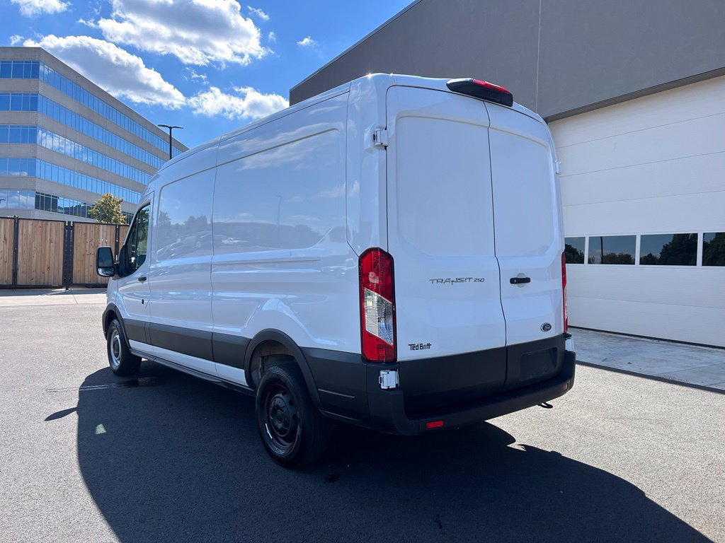 Used 2025 Ford Transit 250 148 Medium Roof RWD image 5