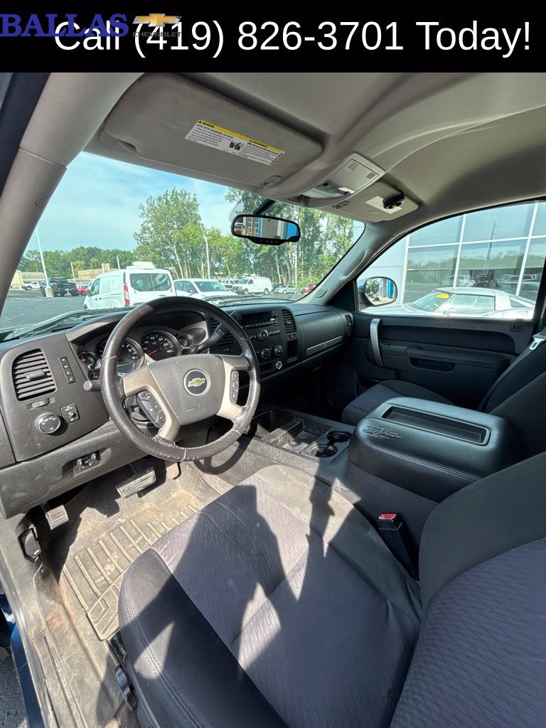 Used 2011 Chevrolet Silverado 1500 LT AWD/4WD image 13