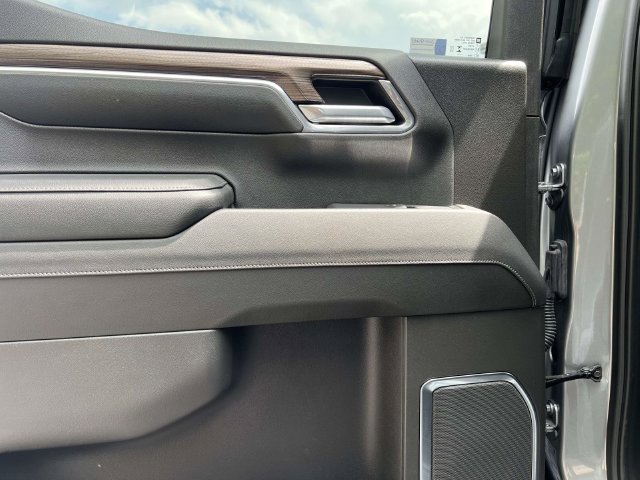 Used 2024 Chevrolet Silverado 1500 LT Trail Boss w/ Convenience Package II AWD/4WD image 32