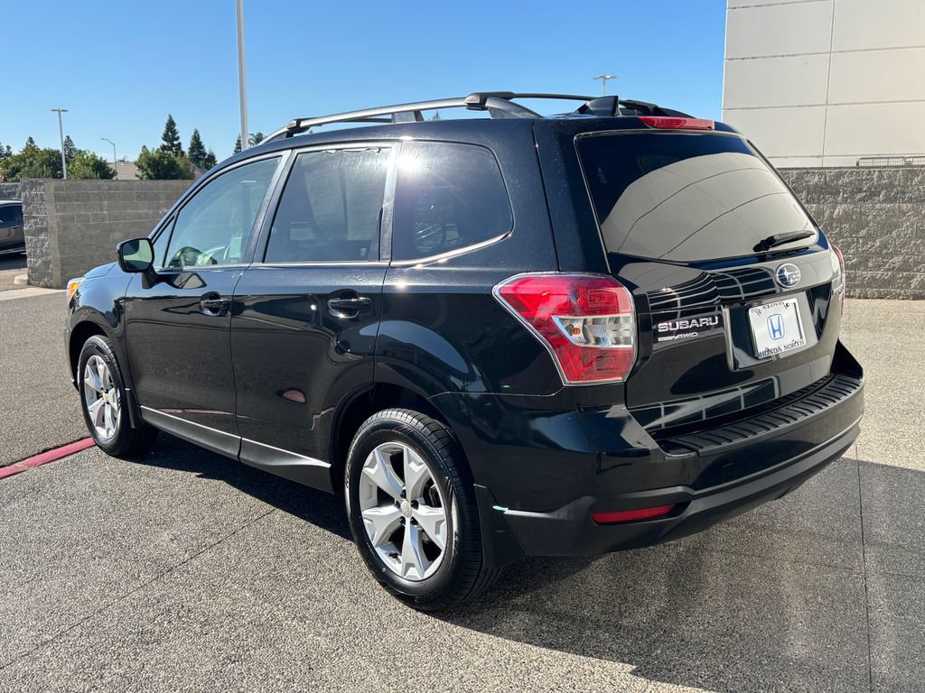 Used 2016 Subaru Forester 2.5i Premium w/ All-Weather Package AWD/4WD image 7