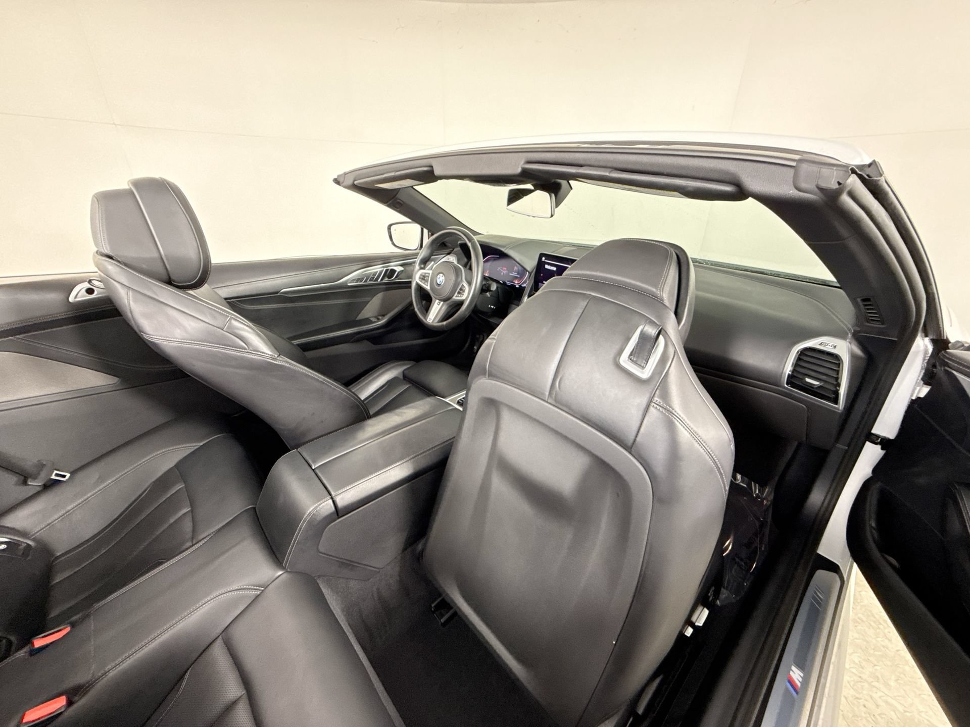 Used 2025 BMW 840i xDrive Convertible AWD/4WD image 24
