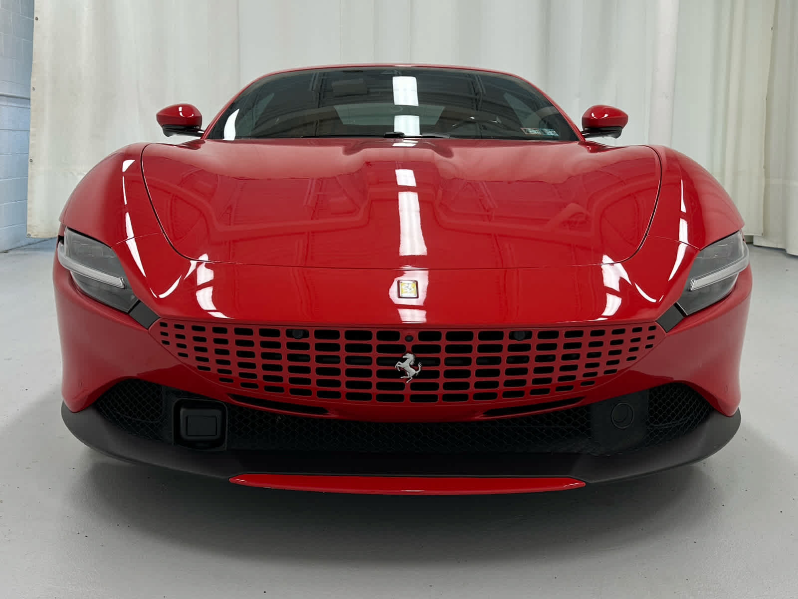 Used 2022 Ferrari Roma RWD image 5