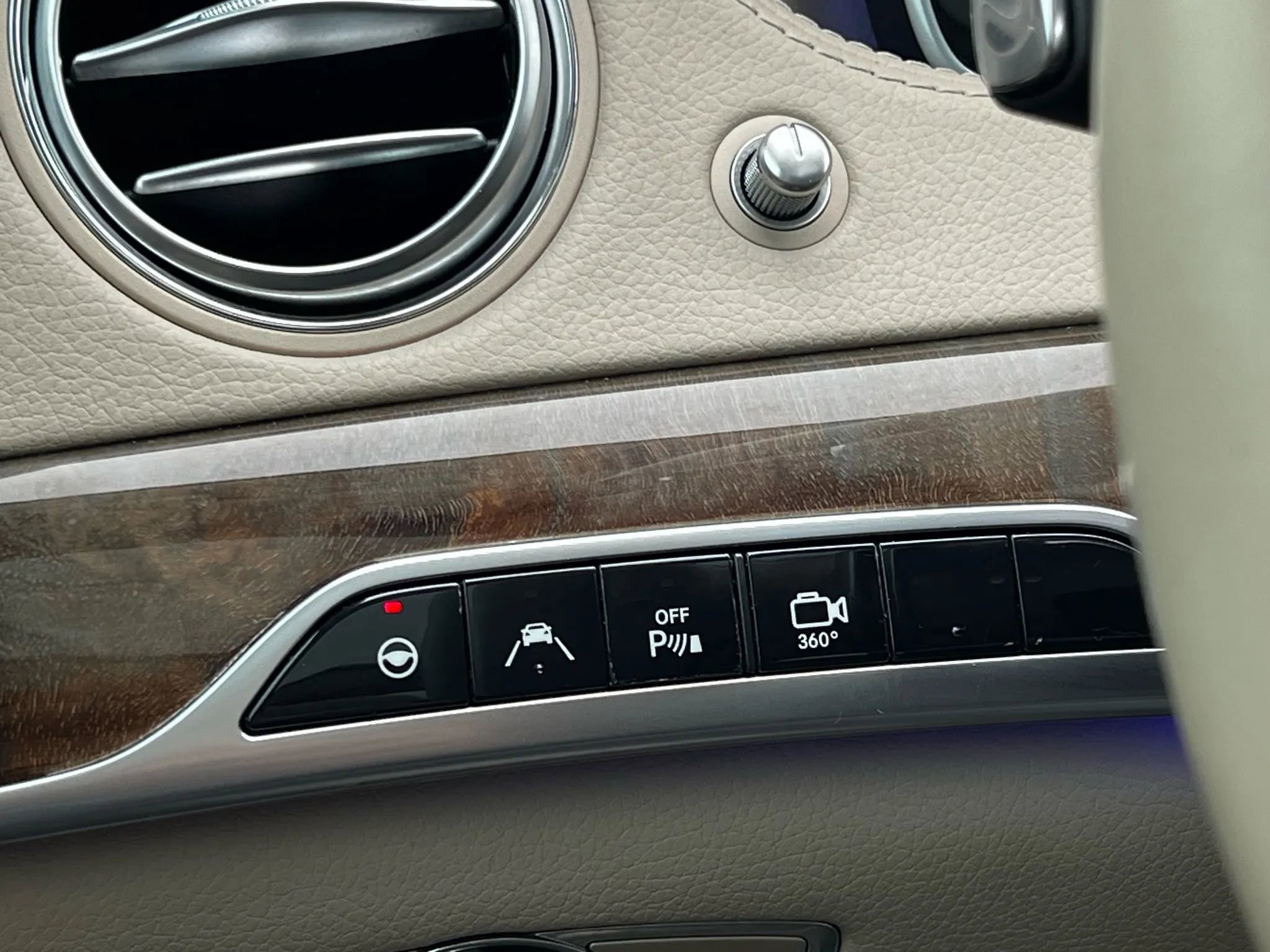 Used 2014 Mercedes-Benz S 550 Sedan image 19