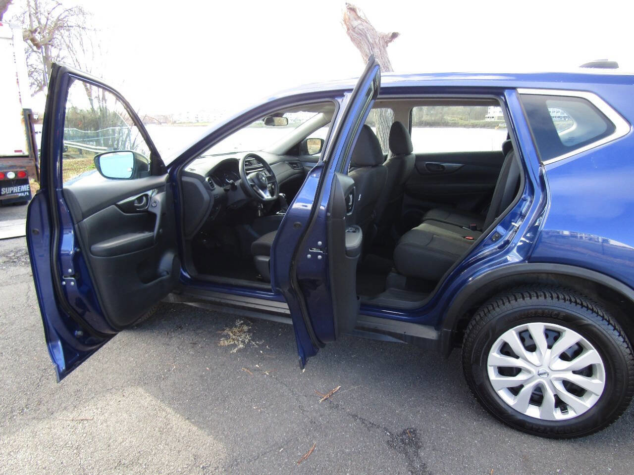 Used 2020 Nissan Rogue S image 20