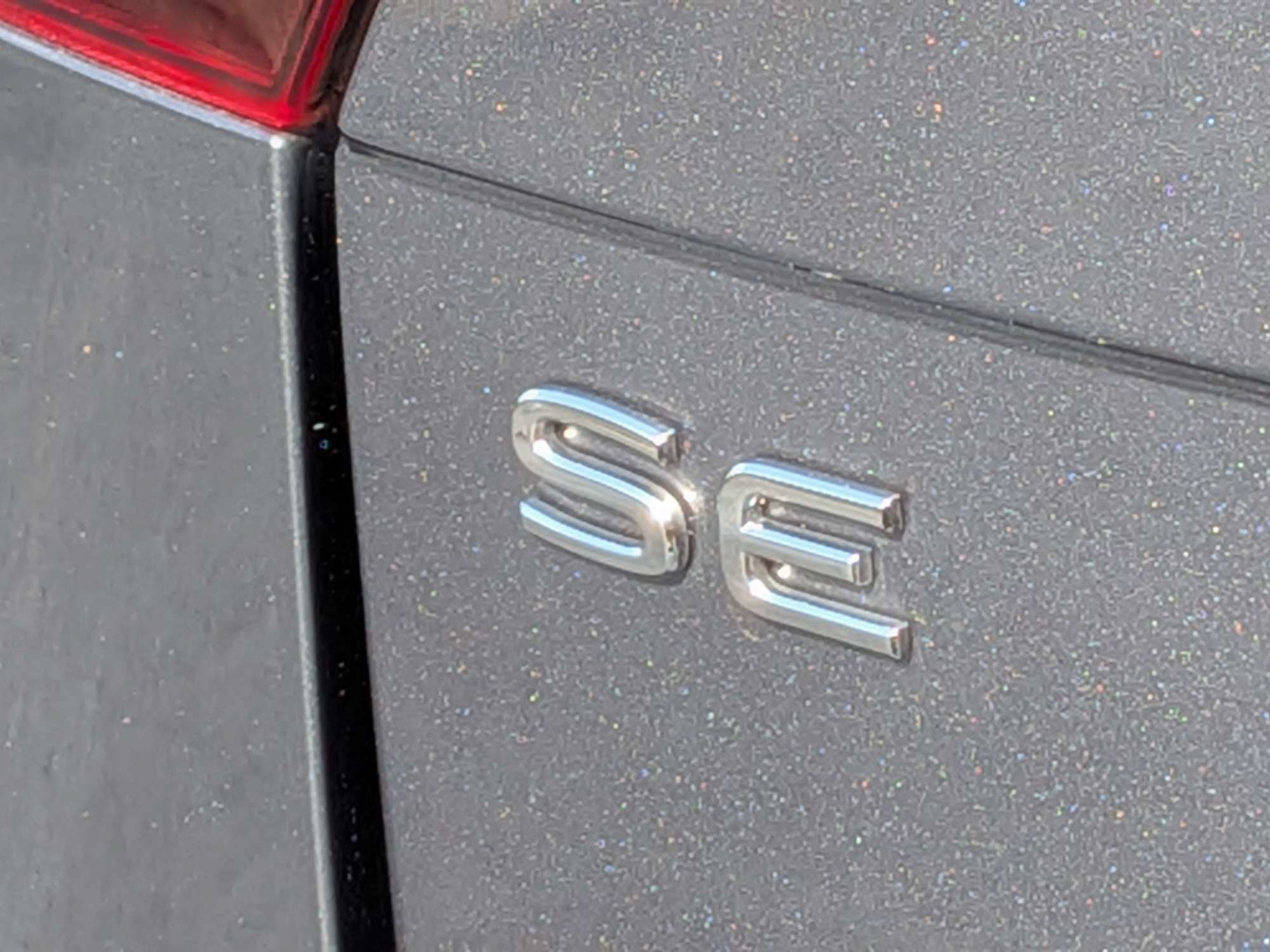 Used 2024 Volkswagen Tiguan SE R-Line FWD image 10