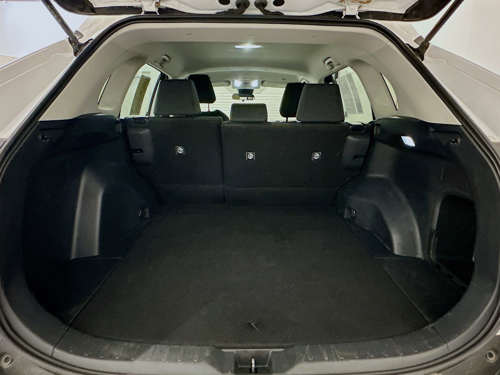 Used 2025 Toyota RAV4 LE image 30