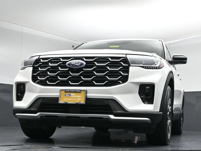 Certified 2025 Ford Explorer Platinum w/ Ultimate Package AWD/4WD image 42