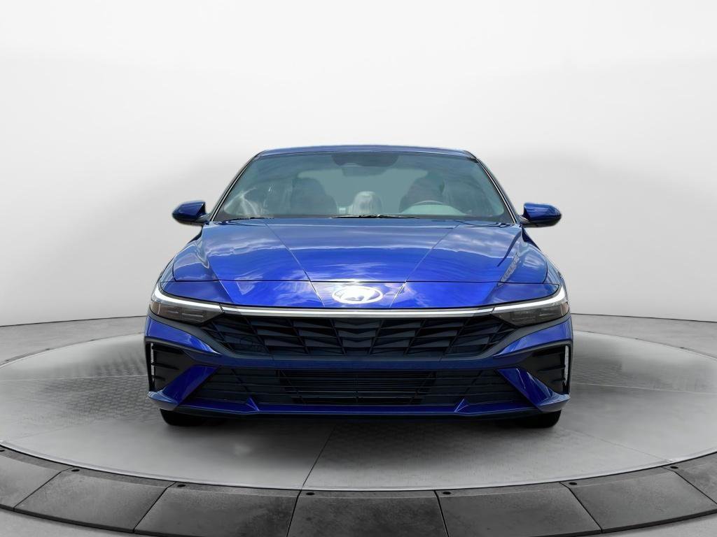 New 2025 Hyundai Elantra SE image 12