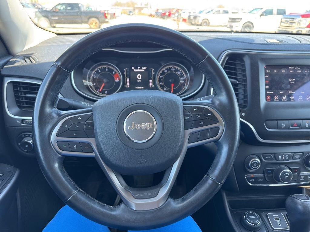 Used 2021 Jeep Cherokee Latitude Plus AWD/4WD image 13