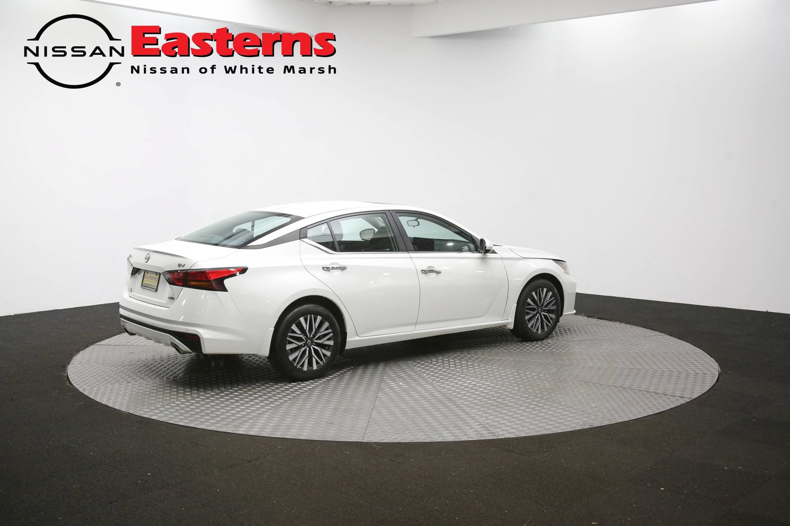 Used 2024 Nissan Altima 2.5 SV w/ SV Premium Package AWD/4WD image 41