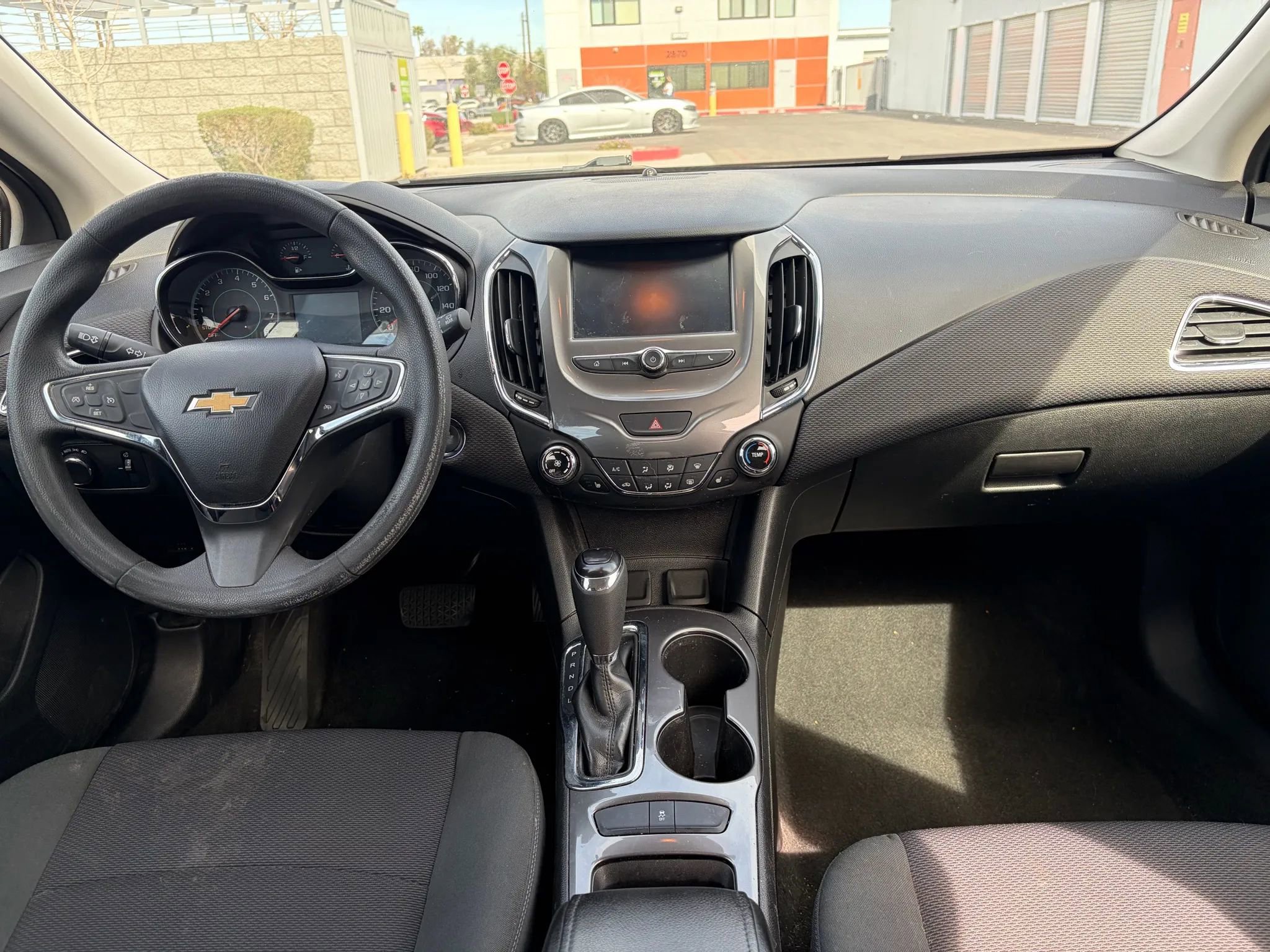 Used 2017 Chevrolet Cruze LT w/ Convenience Package image 10