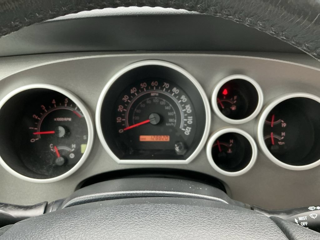 Used 2014 Toyota Sequoia SR5 AWD/4WD image 16