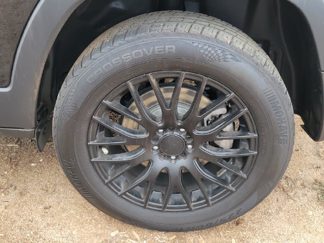 Used 2020 Jeep Cherokee Limited AWD/4WD image 17
