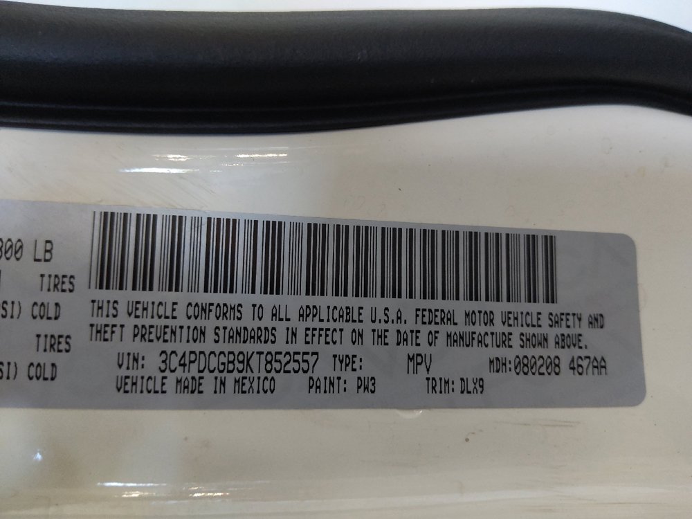 Used 2019 Dodge Journey Crossroad FWD image 33