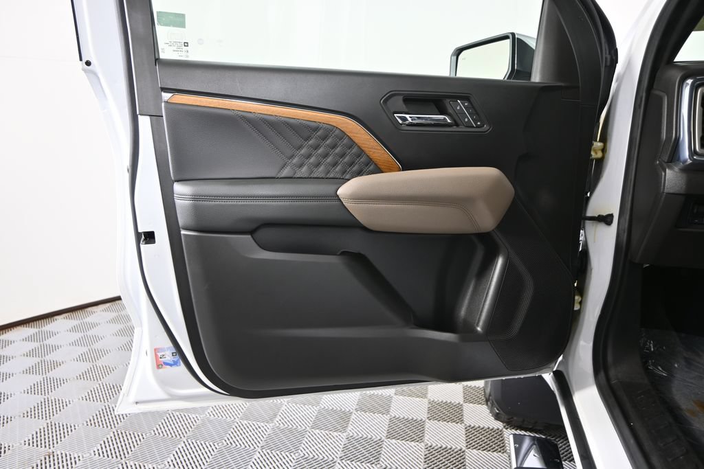 Used 2024 GMC Canyon Denali AWD/4WD image 19