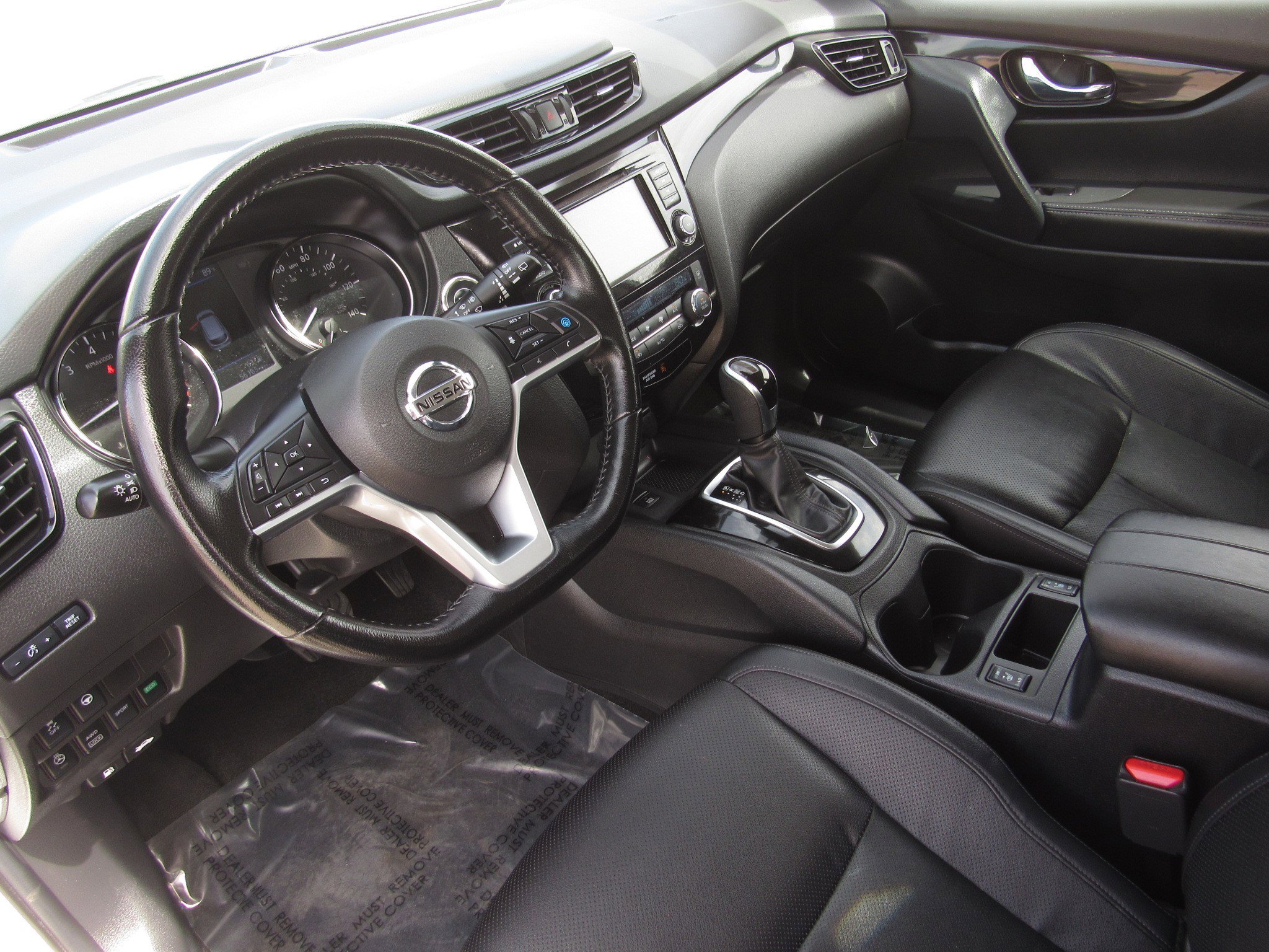 Used 2022 Nissan Rogue Sport SL image 16