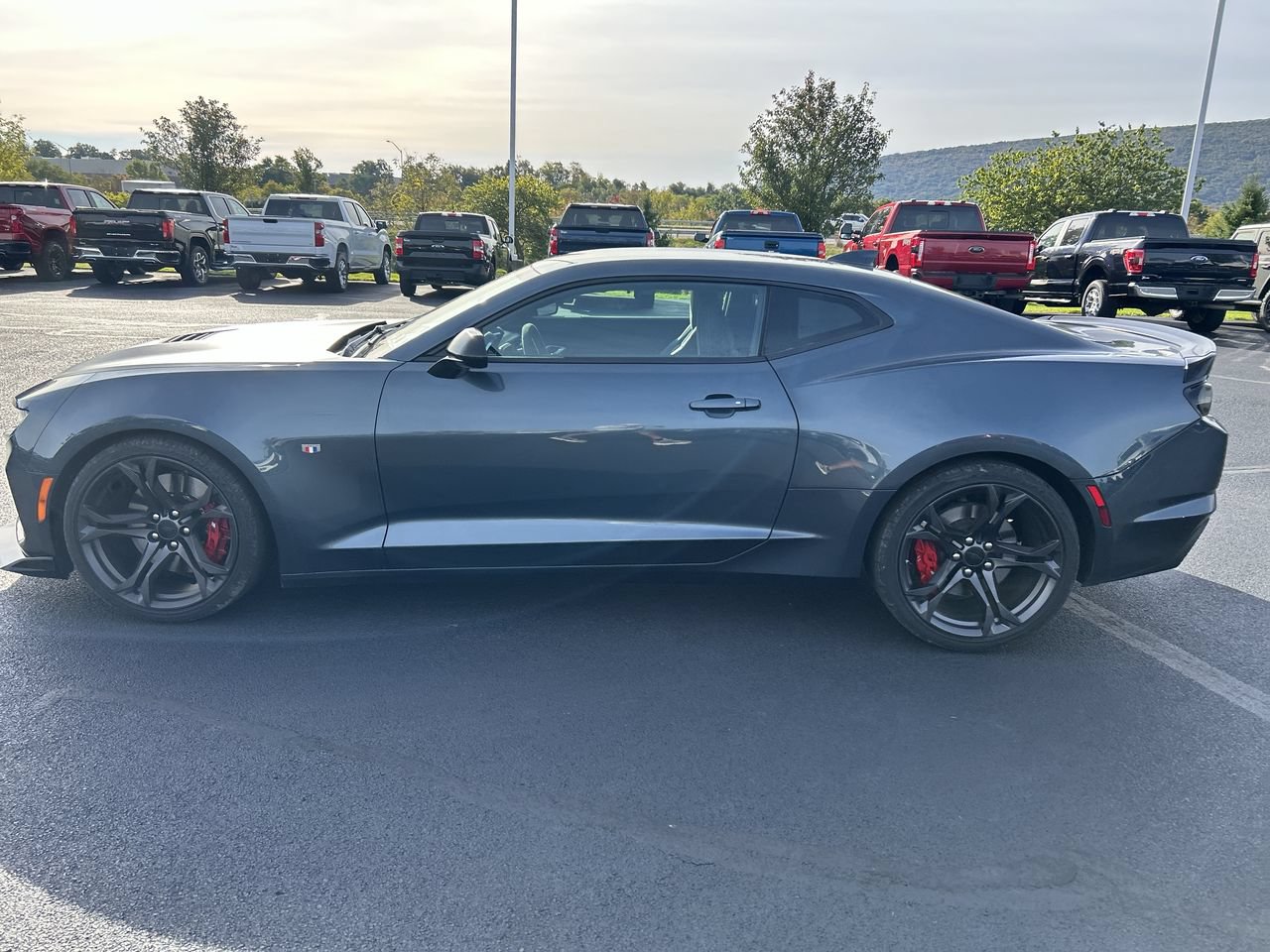Used 2019 Chevrolet Camaro SS RWD image 4