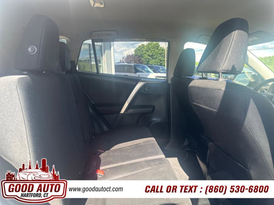 Used 2015 Toyota RAV4 LE image 14