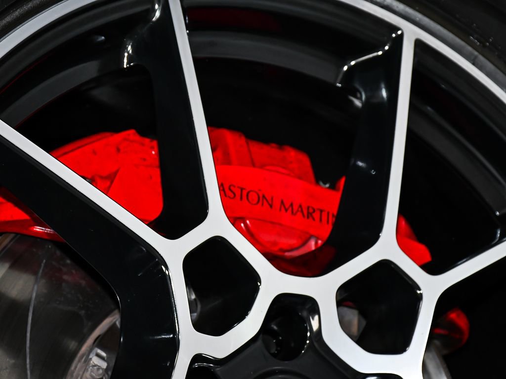 Used 2021 Aston Martin DBX image 90