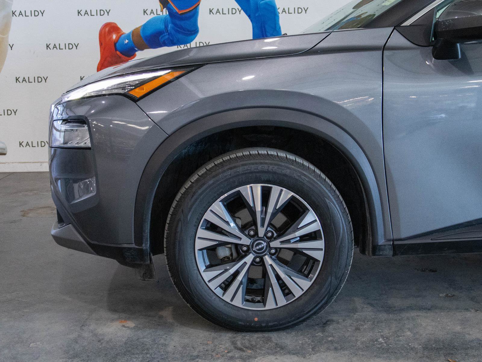 Used 2023 Nissan Rogue SV image 15